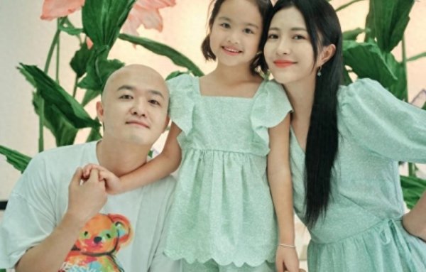 华亿配资 包文婧晒孕晚期美照 6月二胎卸货好开心